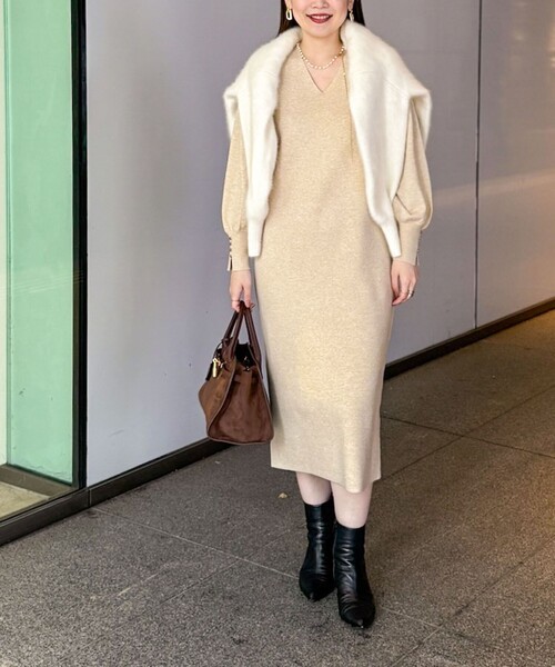 NOLLEY’S Sophi（ノーリーズソフィ）の「◇【WEB限定】ウォッシャブルラメ総針Vネックコクーンワンピース（ワンピース・レディース・キャメル/ライトグレー/ベージュ・36/38）」の10枚目の写真