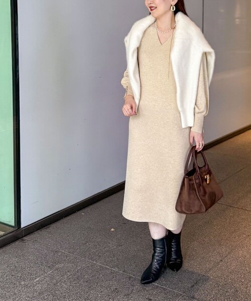 NOLLEY’S Sophi（ノーリーズソフィ）の「◇【WEB限定】ウォッシャブルラメ総針Vネックコクーンワンピース（ワンピース・レディース・キャメル/ライトグレー/ベージュ・36/38）」の11枚目の写真