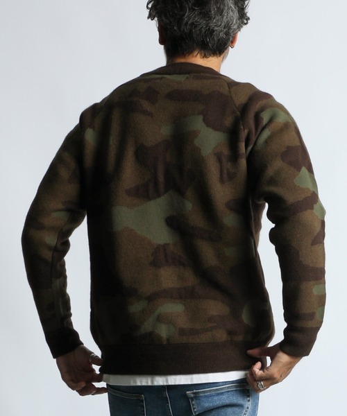 DOUBLE JACQUARD WOODLAND CAMO CREW KNIT：迷彩柄 カモフラージュ