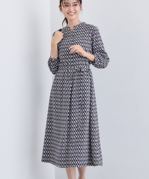 INDIVI（インディヴィ）の「【洗える／オリジナル柄】ジオメプリント フレアワンピース（ワンピース・レディース・キャメル/ブラック系・36/40/15 /13/05/38/19）」の20枚目の写真