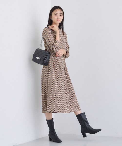 INDIVI（インディヴィ）の「【洗える／オリジナル柄】ジオメプリント フレアワンピース（ワンピース・レディース・キャメル/ブラック系・36/40/15 /13/05/38/19）」の17枚目の写真