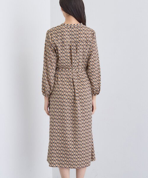 INDIVI（インディヴィ）の「【洗える／オリジナル柄】ジオメプリント フレアワンピース（ワンピース・レディース・キャメル/ブラック系・36/40/15 /13/05/38/19）」の10枚目の写真