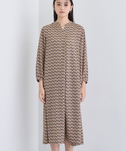 INDIVI（インディヴィ）の「【洗える／オリジナル柄】ジオメプリント フレアワンピース（ワンピース・レディース・キャメル/ブラック系・36/40/15 /13/05/38/19）」の6枚目の写真