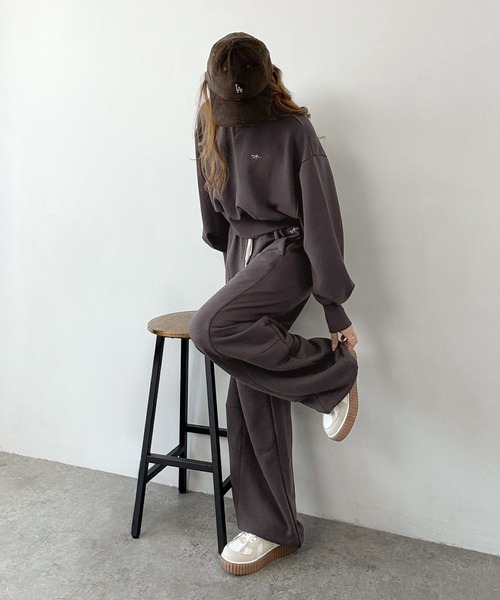 classicalelf（クラシカルエルフ）の「《AYA×クラシカルエルフコラボ》トップスと合わせて空港コーデ完成♪履くだけで“美脚バランス”！配色ウエストで差がつく、裏毛スウェットカーブパンツ（セットアップ可）（スウェットパンツ・レディース・アイボリー/チャコール/ブラウン・X-LARGE/SMALL/MEDIUM/LARGE）」の7枚目の写真