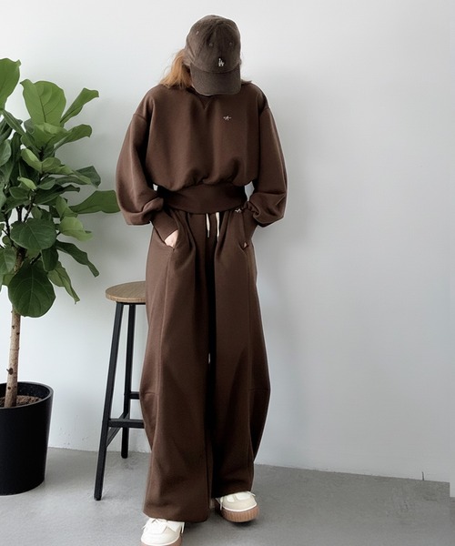 classicalelf（クラシカルエルフ）の「《AYA×クラシカルエルフコラボ》トップスと合わせて空港コーデ完成♪履くだけで“美脚バランス”！配色ウエストで差がつく、裏毛スウェットカーブパンツ（セットアップ可）（スウェットパンツ・レディース・アイボリー/チャコール/ブラウン・X-LARGE/SMALL/MEDIUM/LARGE）」の13枚目の写真