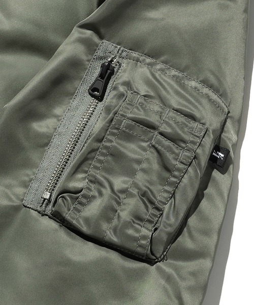 Valley Apparel（バレーアパレル）の「バックエンブレムMA-1 フライトナイロンジャケット（MA-1・メンズ・ブラック/グレー系その他・MEDIUM/LARGE/X-LARGE/SMALL）」の3枚目の写真