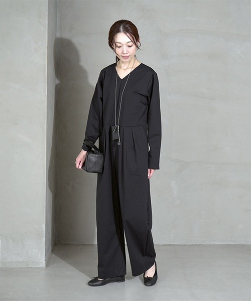 SOLAMONAT(ソラモナ)の「モッツァレラストレッチオールインワン(つなぎ/オールインワン・レディース・ブラック/グレー・M)」の4枚目の写真
