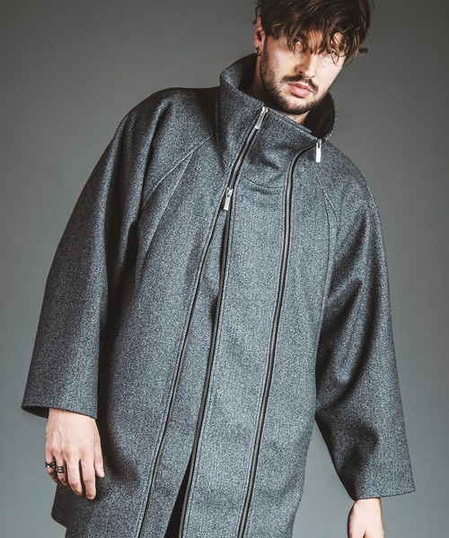 NO ID.（ノーアイディ）の「【NO ID.】Volume-Neck Riders Overcoat / ボリューム ネック ライダース オーバーコート（その他アウター・メンズ・グレー/ブラック・ONE SIZE）」の2枚目の写真