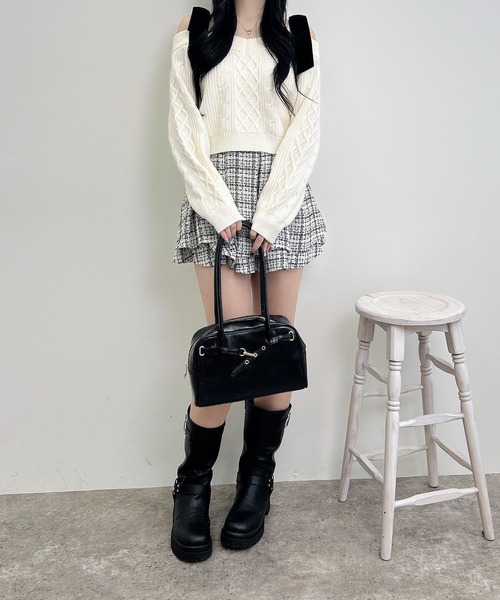 INGNI（イング）の「2Wayベロアリボンオフショルケーブルニット（ニット/セーター・レディース・チャコールグレー/アイボリー/ボルドー/ベージュ・M）」の15枚目の写真