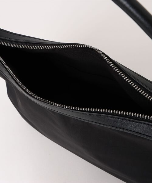 archives（アルシーヴ）の「ナイロンコンビワンショルダー（ショルダーバッグ・レディース・ベージュ/ブラック・FREE）」の5枚目の写真