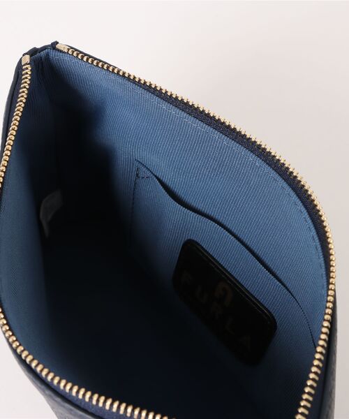 FURLA（フルラ）の「フルラ オポチュニティー ポーチ S（クラッチバッグ・レディース・セージグリーン/ライトイエロー/ネイビー・ONE SIZE）」の14枚目の写真