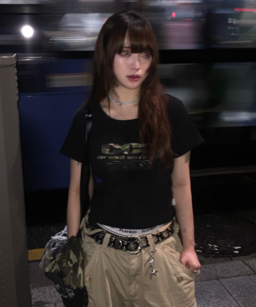 CHICKS(チックス)の「カモブーム スリムフィット 半袖Tシャツ ブラック(Tシャツ/カットソー・レディース・ブラック・FREE)」の4枚目の写真