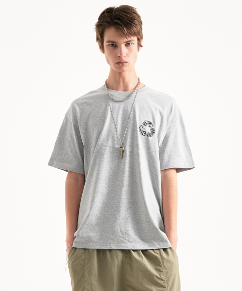 BLACK MOMENT（ブラックモーメント）の「リサイクルロゴベーシック半袖Tシャツ[メランジグレー]（Tシャツ/カットソー・メンズ・グレー・SMALL/MEDIUM/LARGE）」の4枚目の写真