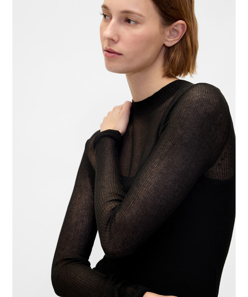 GAP(ギャップ)の「ハイネック シアーセーター(ニット/セーター・レディース・ホワイト/ブラック・S/XS/XXS/XL/L/M)」の9枚目の写真