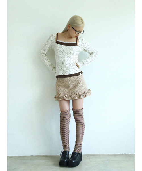 UGLY SHADOW(アグリーシャドウ)の「フラワーラッフルミニスカート(ベージュ)(スカート・レディース・その他・SMALL/MEDIUM)」の1枚目の写真