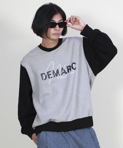 DEMARC(ドゥマーク)の「カラー配色ロゴグラフィックスウェットグレー(スウェット・メンズ・その他・MEDIUM/LARGE)」の1枚目の写真