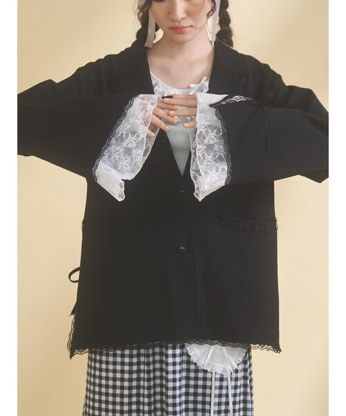merry jenny（メリージェニー）の「lace slit ribbon jacket（テーラードジャケット・レディース・グレー/ブラック・FREE）」の2枚目の写真