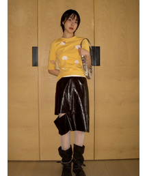 Majournee（マジョネ）の「HOLE DETAIL T-SHIRT_YELLOW（Tシャツ/カットソー）」