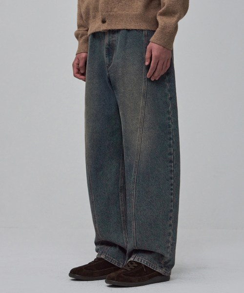 OURDAYZ（アワーデイズ）の「ウェイビー カーブド ツイスト バルーンデニムパンツ [FOG BLUE]（デニムパンツ・レディース・その他・MEDIUM/LARGE/X-LARGE/SMALL）」の2枚目の写真