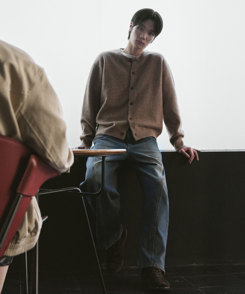 OURDAYZ（アワーデイズ）の「ウェイビー カーブド ツイスト バルーンデニムパンツ [FOG BLUE]（デニムパンツ・レディース・その他・MEDIUM/LARGE/X-LARGE/SMALL）」の6枚目の写真