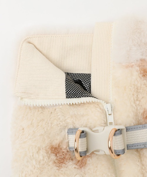 セール】遠赤外線フラワーボアロンパースハーネス【反射テープ付き