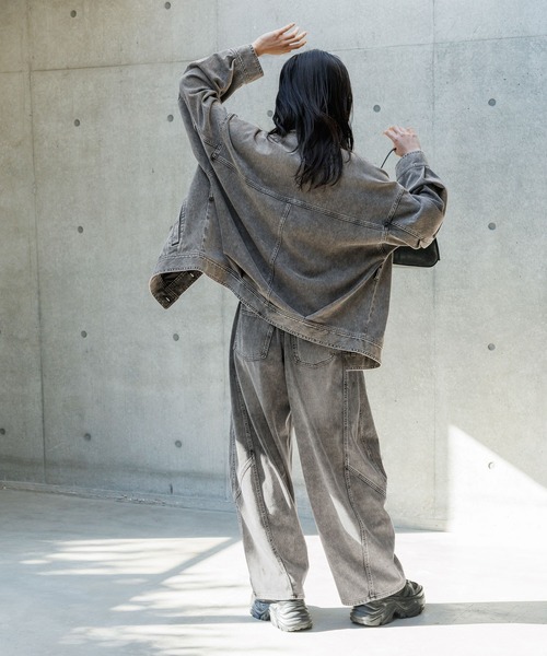 PAGEBOY（ページボーイ）の「＜まるでデニム見え！/紫外線カット/ストレッチ＞マルデニＧジャン（ブルゾン・レディース・ライトブルー/ブラック/ブルー・FREE）」の18枚目の写真