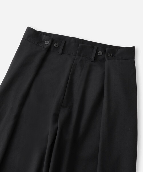 Saturdays NYC（サタデーズ ニューヨークシティ ）の「Kim Pleated Wide Leg Pants  | WOMEN（その他パンツ・レディース・ブラック・S/M/L）」の5枚目の写真