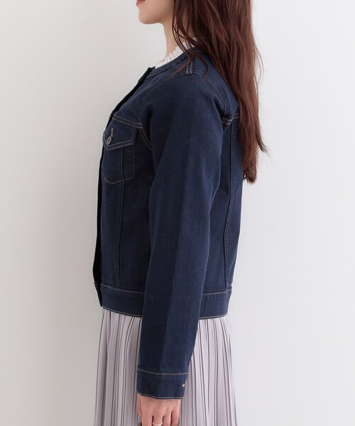 SHOO・LA・RUE（シューラルー）の「【SHOO・LA・RUE DENIM】大人のための ストレッチ コンパクトデニムジャケット（デニムジャケット・レディース・ネイビー/ライトグレー/ライトブルー・01/02/03/04）」の17枚目の写真