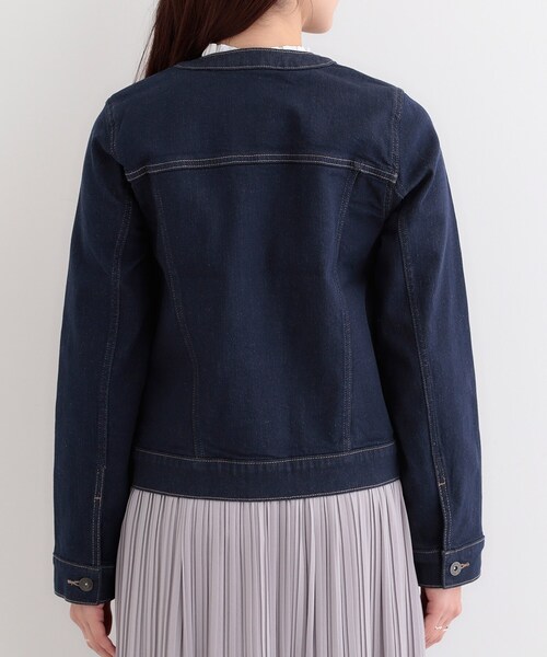 SHOO・LA・RUE（シューラルー）の「【SHOO・LA・RUE DENIM】大人のための ストレッチ コンパクトデニムジャケット（デニムジャケット・レディース・ネイビー/ライトグレー/ライトブルー・01/02/03/04）」の18枚目の写真