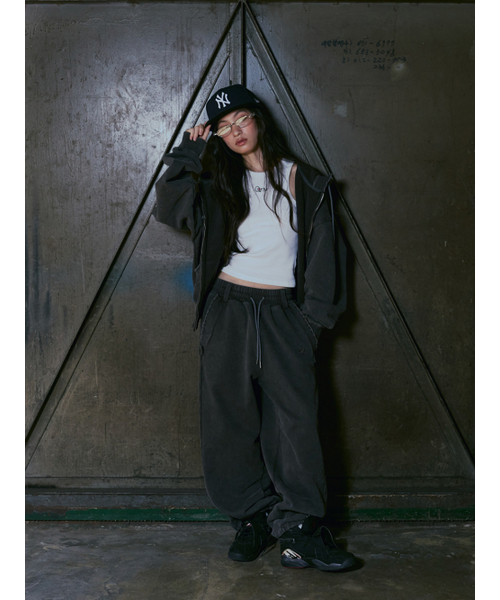 CONY(コール アウト ニューイヤー)の「WASHED RUFFLE PANTS / CHARCOAL(スウェットパンツ・レディース・その他・OS)」の4枚目の写真