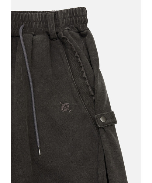 CONY(コール アウト ニューイヤー)の「WASHED RUFFLE PANTS / CHARCOAL(スウェットパンツ・レディース・その他・OS)」の2枚目の写真