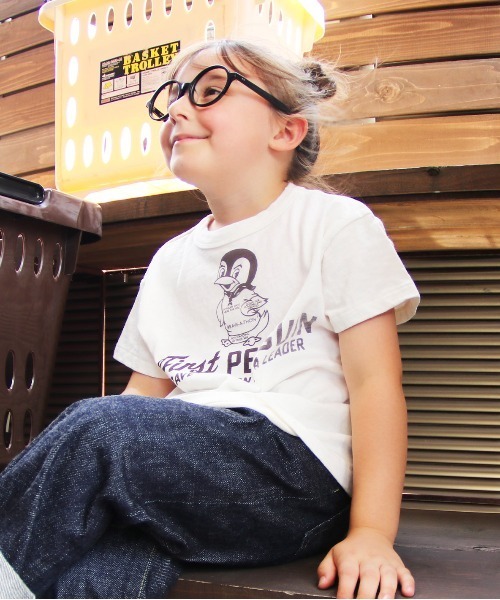 DENIM DUNGAREE(デニムダンガリー)の「PENNIE Tee(Tシャツ/カットソー・キッズ・オフホワイト/ホワイト・125/115/105)」の1枚目の写真