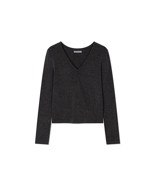 Yuje（ユジェ）の「SHIRRING V NECK TOP (3color,2size)（Tシャツ/カットソー・レディース・チャコールグレー/ダークブラウン/アイボリー・SMALL/MEDIUM）」の2枚目の写真