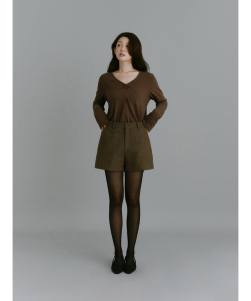Yuje（ユジェ）の「SHIRRING V NECK TOP (3color,2size)（Tシャツ/カットソー・レディース・チャコールグレー/ダークブラウン/アイボリー・SMALL/MEDIUM）」の22枚目の写真