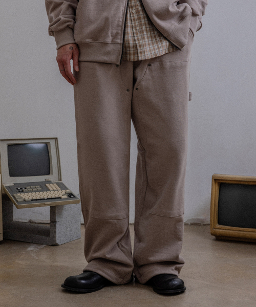 BURNING CAPONE(バーニングカポネ)の「BCリベットスウェットカーペンターパンツ ダークベージュ(スウェットパンツ・メンズ・その他・FREE)」の1枚目の写真