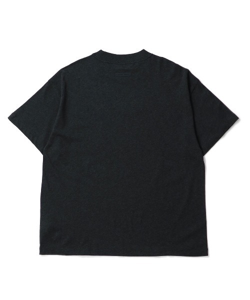 FOG ESSENTIALS(エフオージーエッセンシャルズ)の「ESSENTIALS ESSENTIAL TEE エッセンシャルズ(Tシャツ/カットソー・メンズ・ブラック・LARGE/MEDIUM/SMALL/X-LARGE)」の2枚目の写真