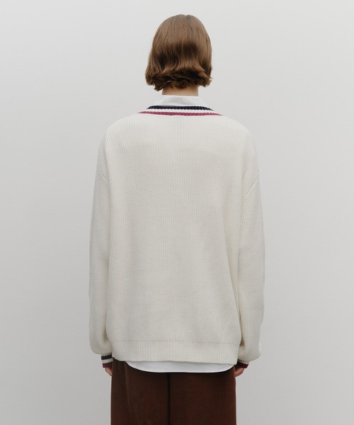 MARITHE + FRANCOIS GIRBAUD(マリテフランソワジルボー)の「V NECK KNIT PULLOVER(ニット/セーター・レディース・アイボリー/ネイビー系・MEDIUM/SMALL)」の9枚目の写真