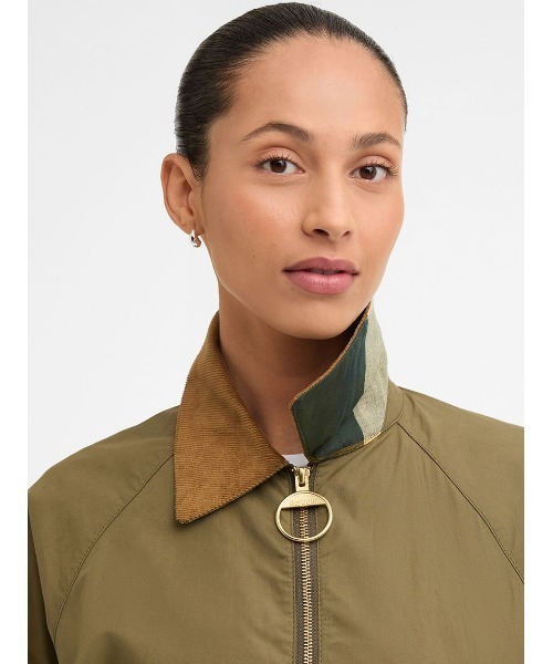 Barbour(バブアー)の「Catlin ノンワックス ジャケット(レディース)(ブルゾン・レディース・グリーン/ベージュ/グレー・10/8/6)」の16枚目の写真