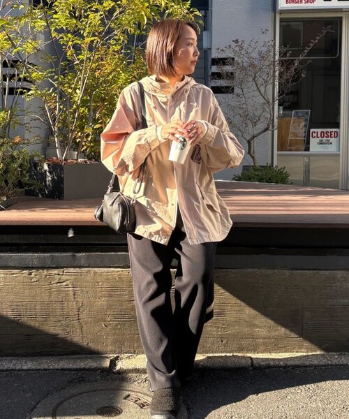 ear PAPILLONNER(イアパピヨネ)の「【ほし企画】スタッズポシェット/ショルダーバッグ(ショルダーバッグ・レディース・ブラック/ブラウン/グレー系その他/ブルー/シルバー・FREE)」の8枚目の写真