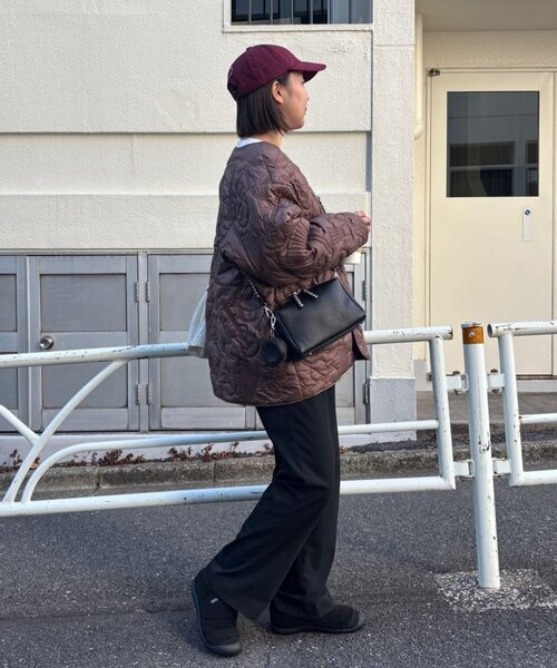 ear PAPILLONNER(イアパピヨネ)の「【ほし企画】スタッズポシェット/ショルダーバッグ(ショルダーバッグ・レディース・ブラック/ブラウン/グレー系その他・FREE)」の4枚目の写真