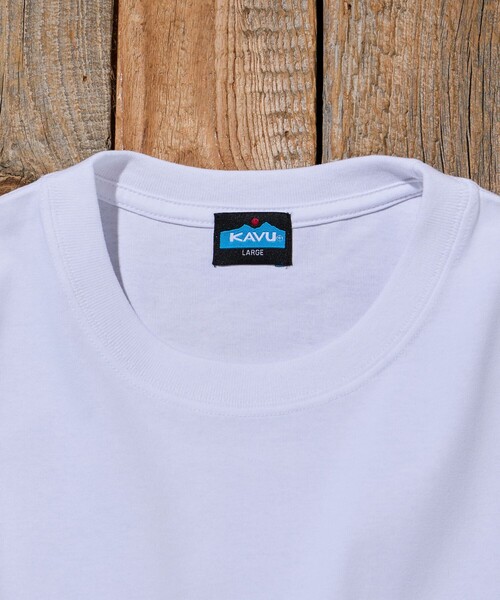 FREAK'S STORE(フリークスストア)の「限定展開 KAVU×FREAK'S STORE カブー 別注 STORATECH ワンポイント刺繍 クルーネック ポケットTシャツ(Tシャツ/カットソー・メンズ・ホワイト/ブラック/ホワイト系その他/グレイッシュベージュ/ネイビー/ブラック系その他・LARGE/MEDIUM/SMALL)」の9枚目の写真