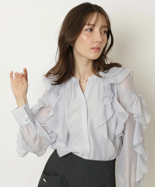 Apuweiser-riche（アプワイザーリッシェ）の「袖リボンフリルブラウス（シャツ/ブラウス・レディース・ピンクベージュ/ライトブルー/ホワイト/ネイビー・2/1）」の2枚目の写真