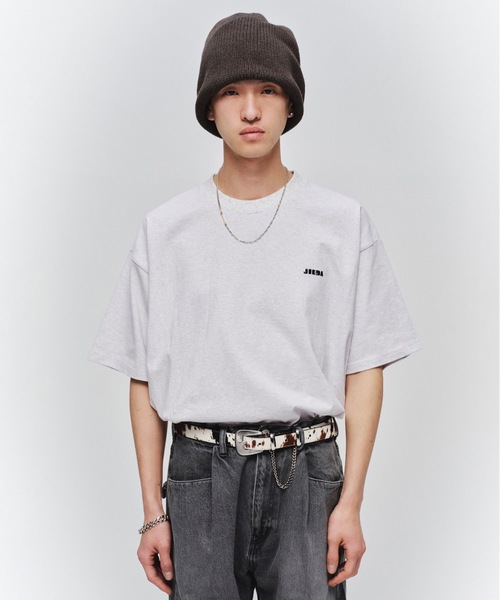 JIEDA(ジエダ)の「JIEDA LOGO T-SHIRT(Tシャツ/カットソー・メンズ・ホワイト/グレー系/チャコールグレー/ブラック・3/2/1)」の4枚目の写真