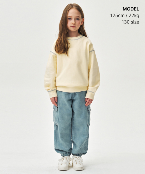 MUSINSA STANDARD KIDS（ムシンサスタンダードキッズ）の「ジャージデニムカーゴジョガーパンツ[ライトインディゴ]（デニムパンツ・レディース・その他・150/140/130/120/110/160）」の2枚目の写真