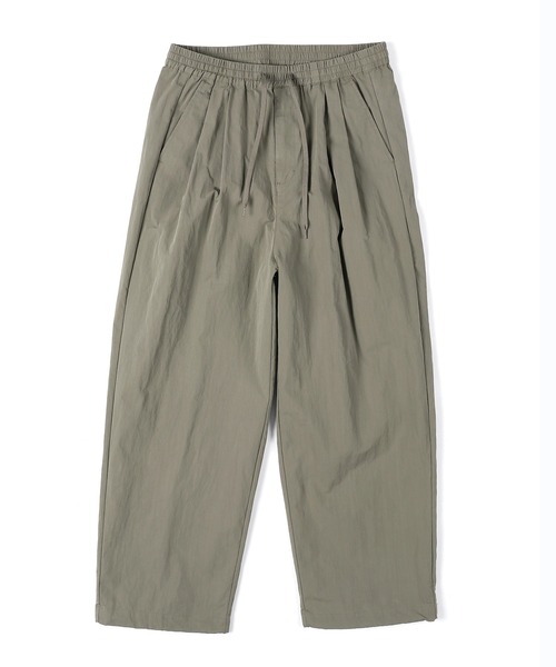 The DUFFER of ST.GEORGE(ザダファーオブセントジョージ)の「COTTON/NYLON WEATHER IN-TUCK WIDE EASY PANTS:コットンナイロン ワイドイージーパンツ / 2タックパンツ(その他パンツ・メンズ・アイボリー/グレイッシュベージュ・LARGE/MEDIUM/SMALL/X-LARGE)」の10枚目の写真