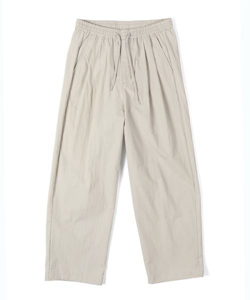 The DUFFER of ST.GEORGE(ザダファーオブセントジョージ)の「COTTON/NYLON WEATHER IN-TUCK WIDE EASY PANTS:コットンナイロン ワイドイージーパンツ / 2タックパンツ(その他パンツ・メンズ・アイボリー/グレイッシュベージュ・LARGE/MEDIUM/SMALL/X-LARGE)」の9枚目の写真