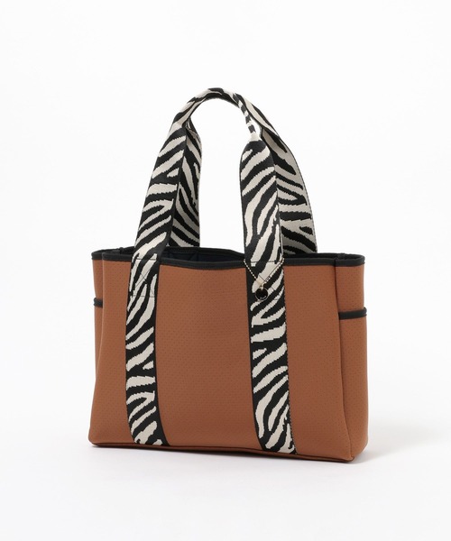 Elura(エルーラ)の「ネオプレーンリバーシブルトートL/660880(トートバッグ・レディース・ブラック/キャメル/オフホワイト・FREE)」の21枚目の写真