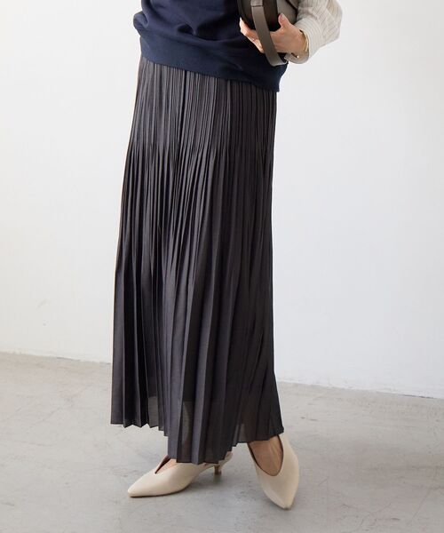 le.coeur blanc（ルクールブラン）の「麻混シアーランダムプリーツスカート（スカート・レディース・チャコールグレー/パープル・38）」の21枚目の写真