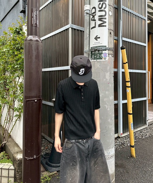 kutir(クティール)の「RINGSNAP CABLE KNIT POLO/リングスナップケーブル編みニットポロ(ポロシャツ・メンズ・グレー/カーキ/ブラック/ブラウン・MEDIUM/LARGE)」の5枚目の写真