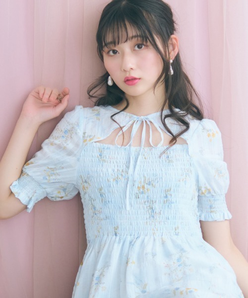 marun(マルン)の「<大きいサイズ>ボレロ風フラワープリントワンピース marun(ワンピース・レディース・ブラック系/ブルー系・L/LL/3L/5L/4L)」の17枚目の写真